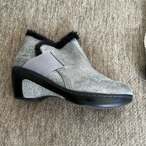 Jambu Gray and Black Booties. Vegan/Faux Fur Upper. Like New Condition. Size 10